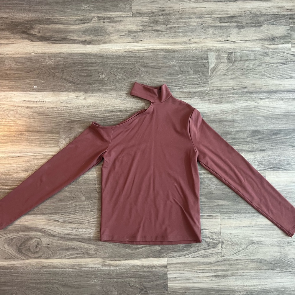 Abercrombie & Fitch One-Shoulder Long Sleeve Top in Rust
